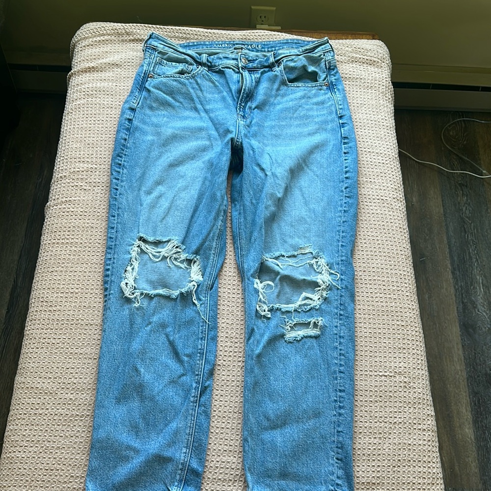 American Eagle Mom Jeans